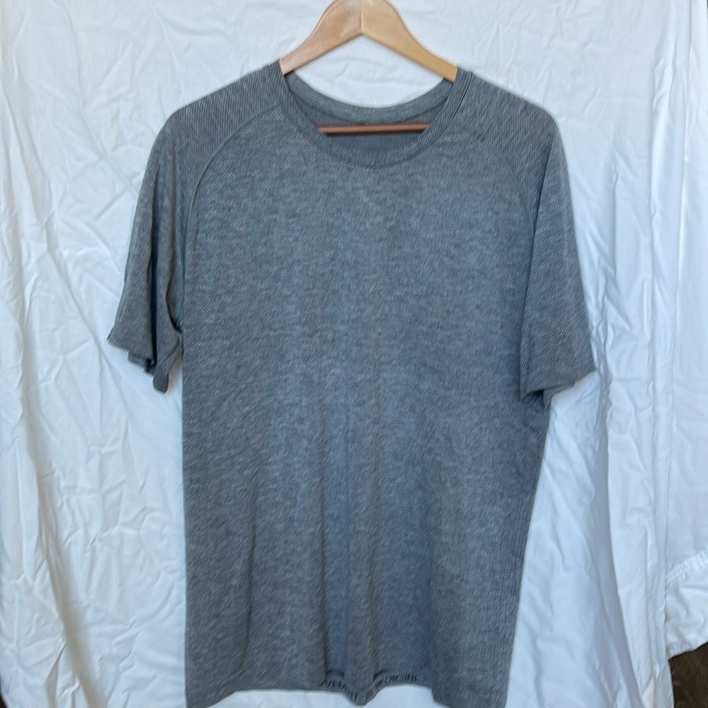 Lulu workout shirt